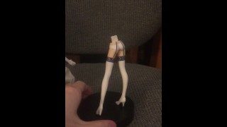 Taking apart a figurine Saber